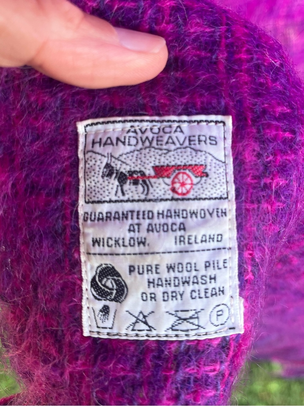 Avoca Handweavers Pure Wool throw from Wicklow, Ireland 65”x57” - Picture 4 of 6